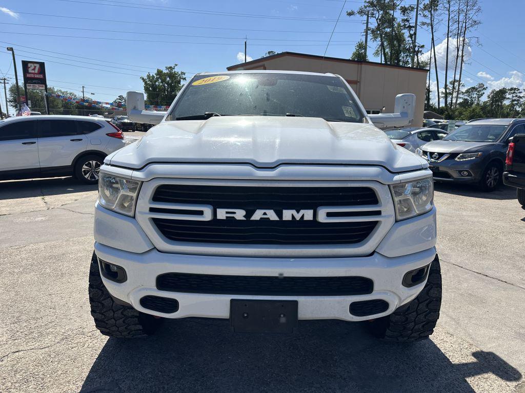 View vehicle photo 2