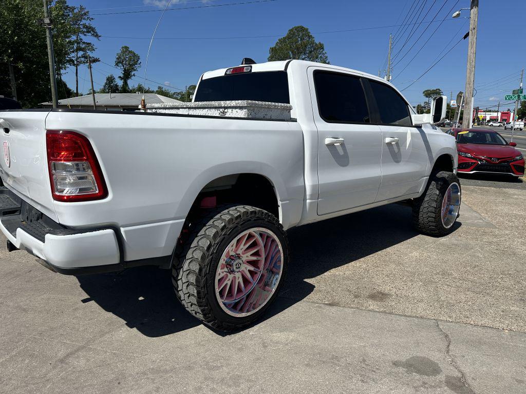 View vehicle photo 5