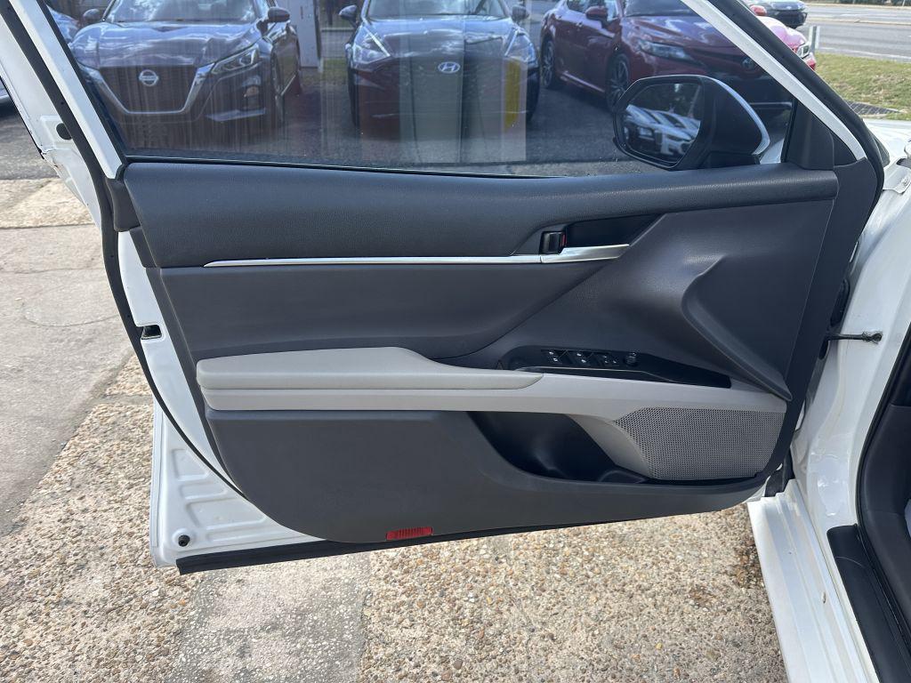 2020 Toyota Camry - $15,995