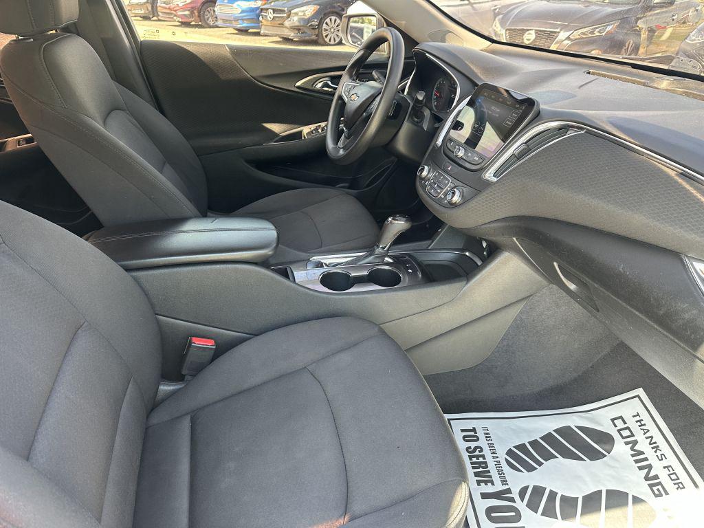 2019 Chevrolet Malibu - $10,995