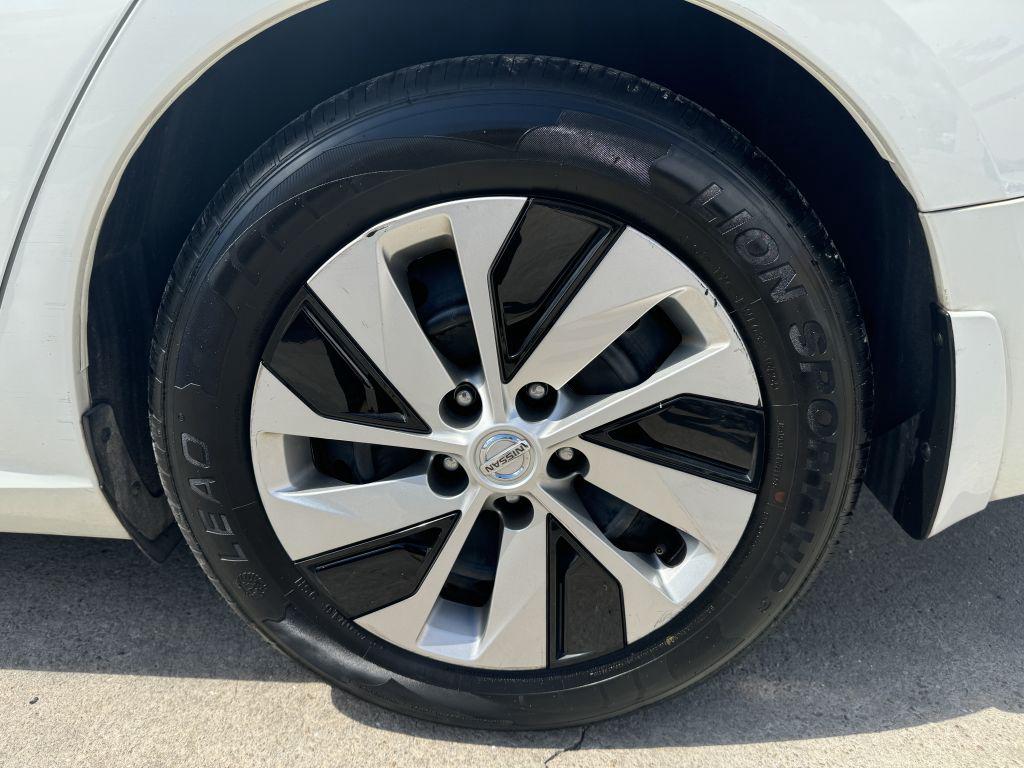 2020 Nissan Altima - $15,995