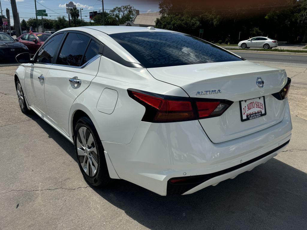 2020 Nissan Altima - $15,995