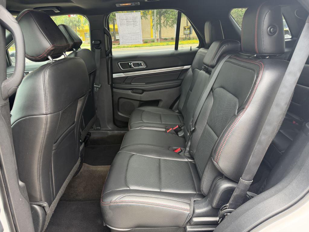 2017 Ford Explorer - $15,995
