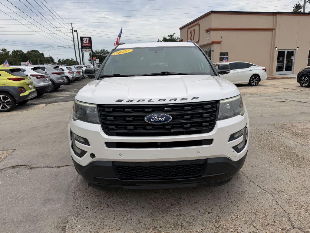 2017 Ford Explorer - $15,995