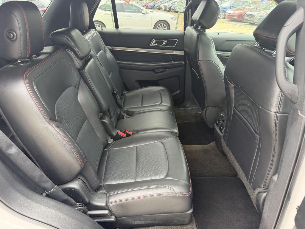2017 Ford Explorer - $15,995
