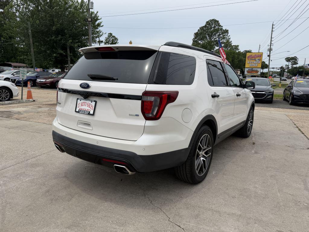2017 Ford Explorer - $15,995