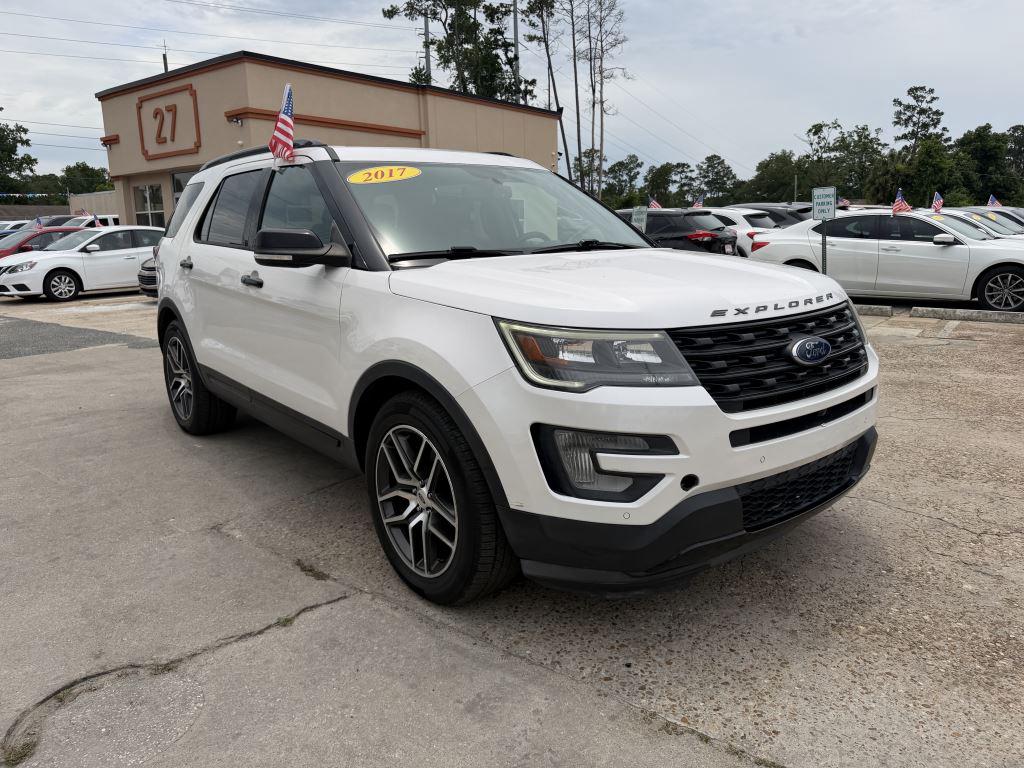 2017 Ford Explorer - $15,995