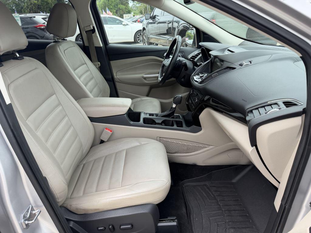 2017 Ford Escape - $9,995