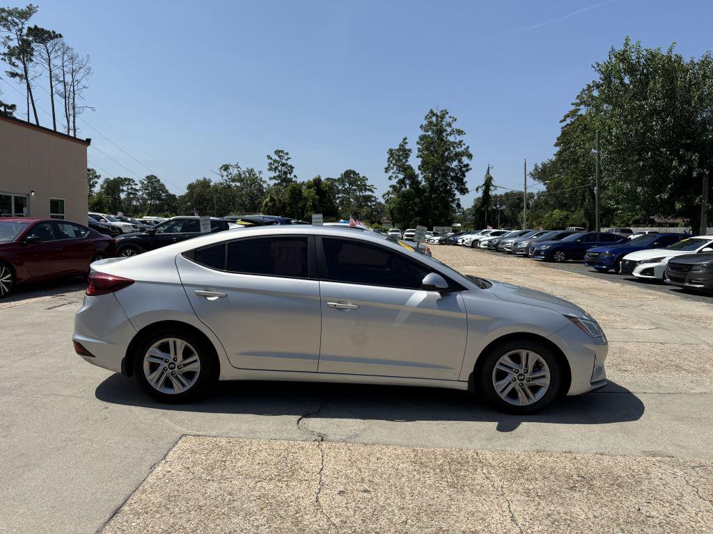2020 Hyundai Elantra - $11,995