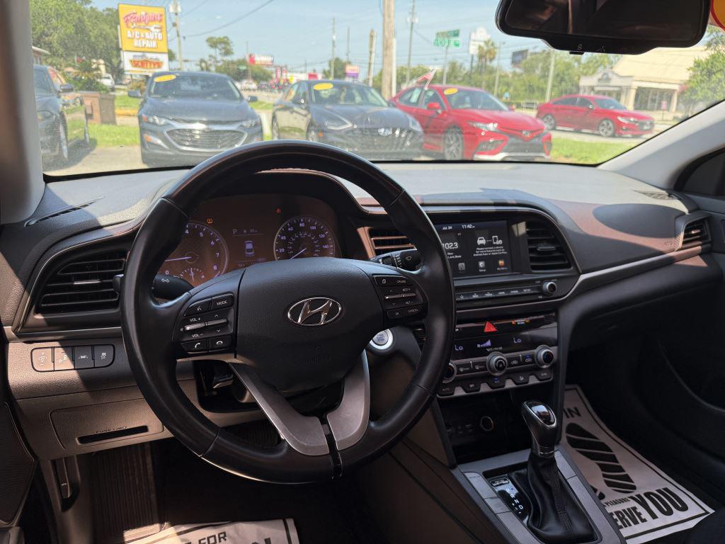 2020 Hyundai Elantra - $11,995
