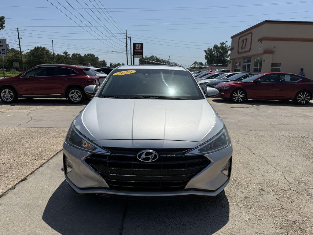 2020 Hyundai Elantra - $11,995