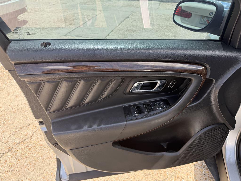 2019 Ford Taurus - $12,995