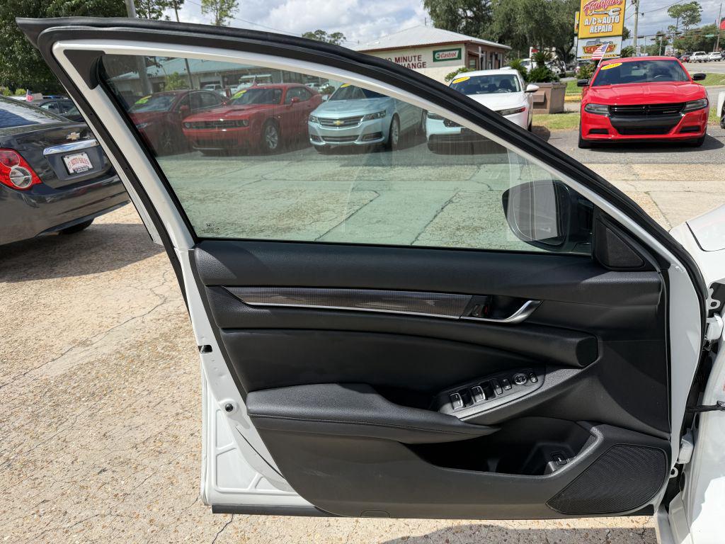 2022 Honda Accord - $19,995