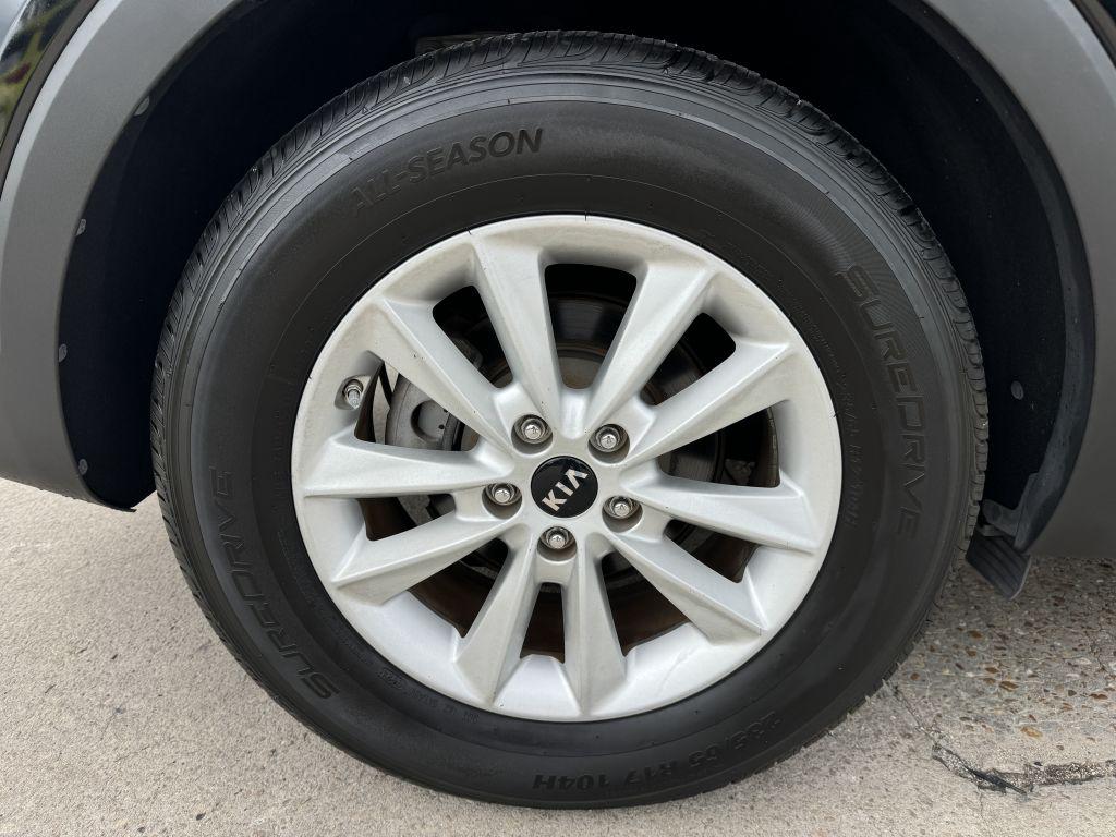 2019 Kia Sorento - $10,995