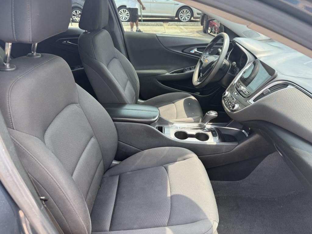 2020 Chevrolet Malibu - $11,995