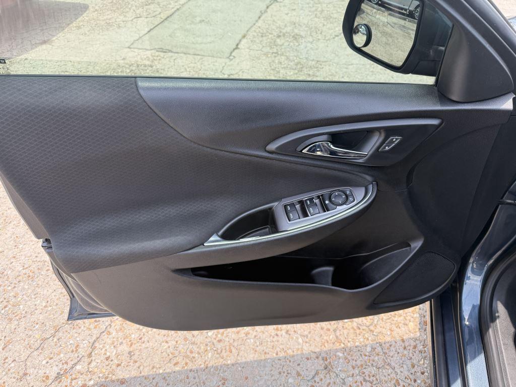 2020 Chevrolet Malibu - $11,995