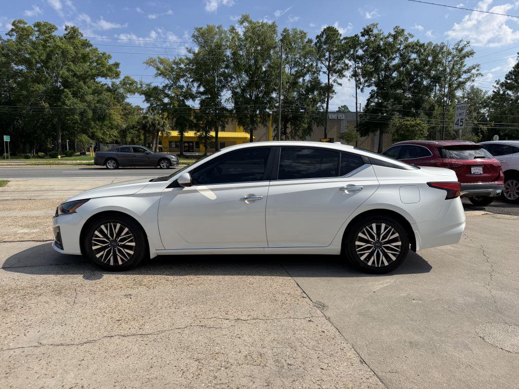 2023 Nissan Altima - $21,995