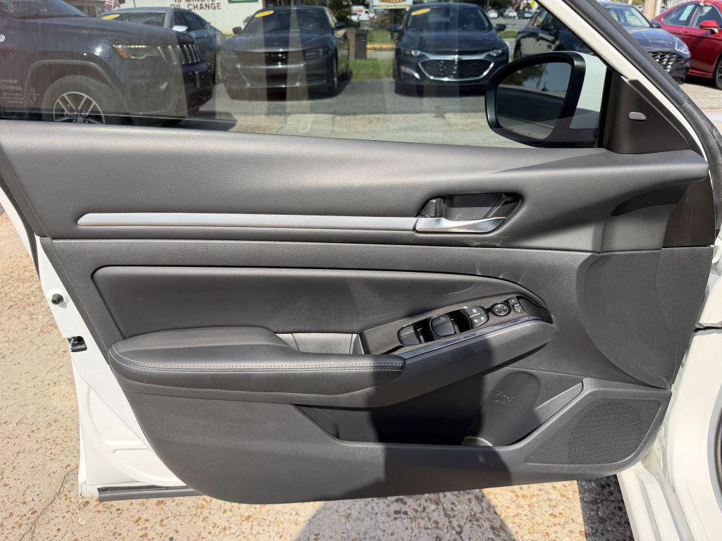 2023 Nissan Altima - $21,995