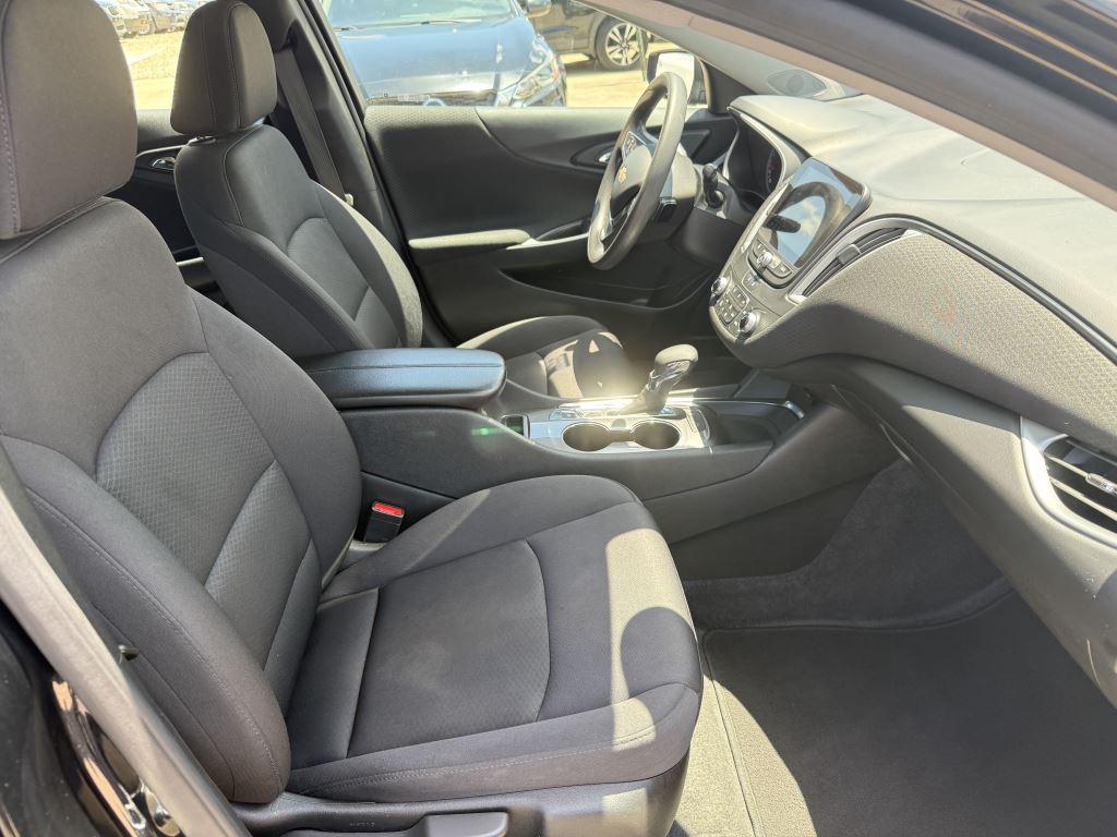 2025 Chevrolet Malibu - $20,995