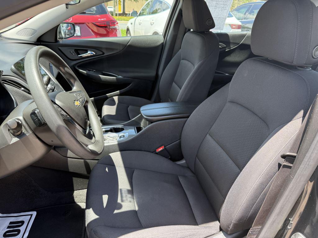 2025 Chevrolet Malibu - $20,995