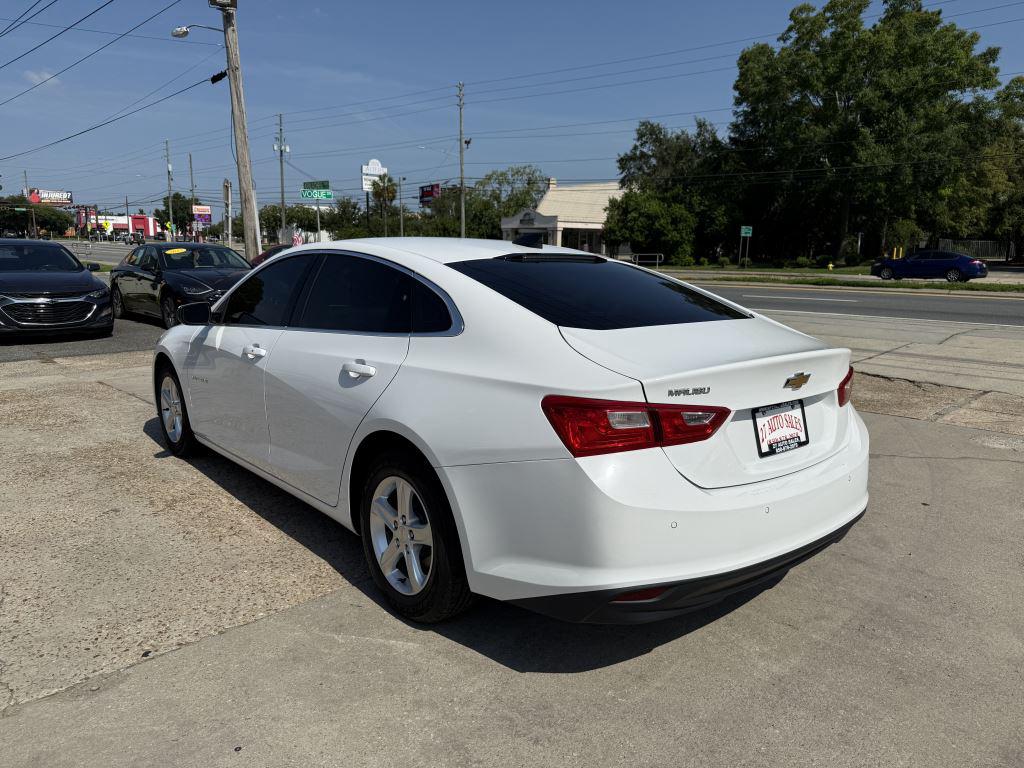 2023 Chevrolet Malibu - $17,995
