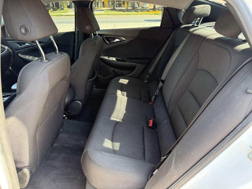 2023 Chevrolet Malibu - $17,995