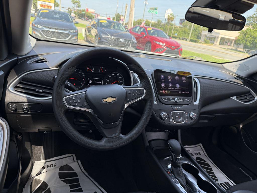 2023 Chevrolet Malibu - $17,995
