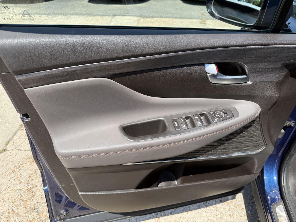 2019 Hyundai Santa Fe - $15,500