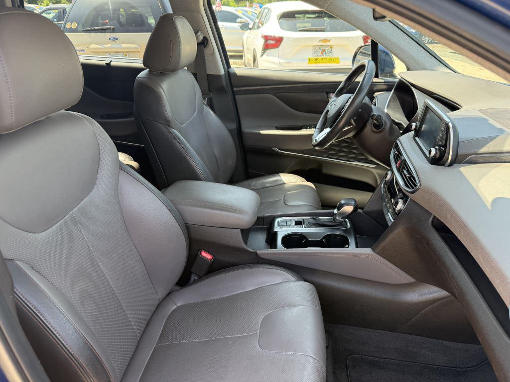2019 Hyundai Santa Fe - $15,500