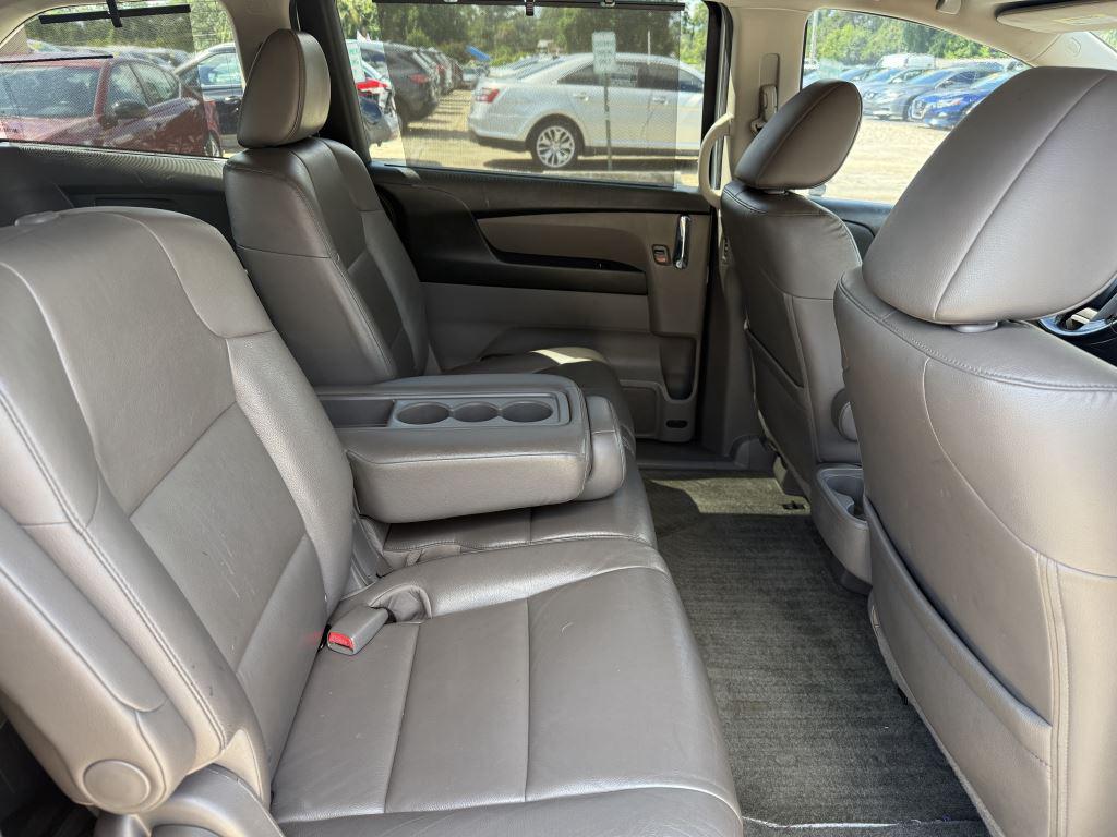 2015 Honda Odyssey - $11,995