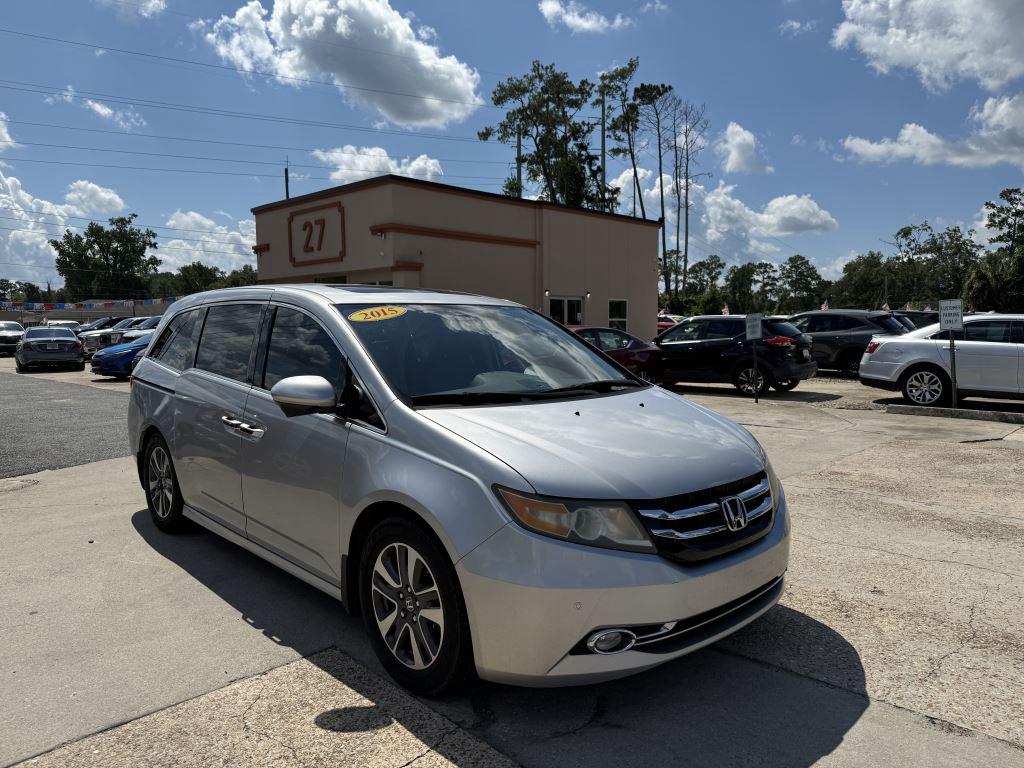 2015 Honda Odyssey - $11,995