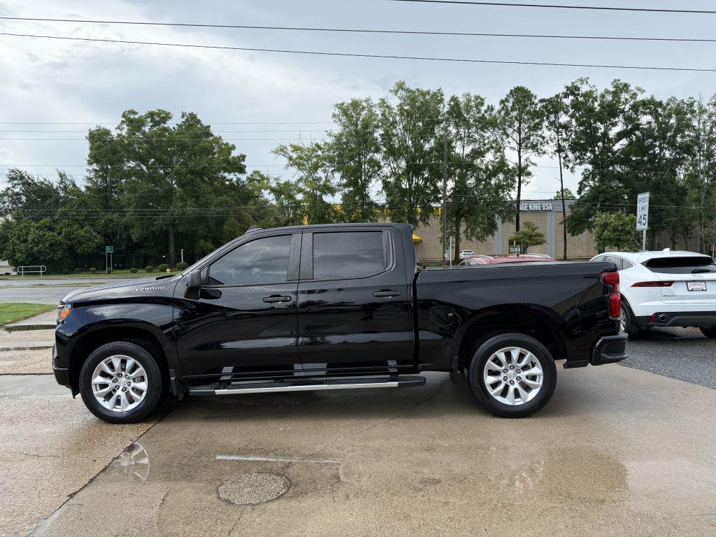 2023 Chevrolet Silverado - $31,995