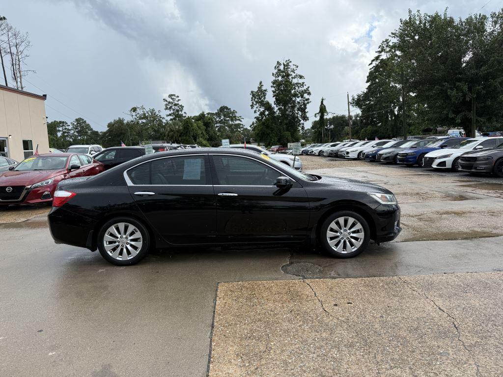 2013 Honda Accord - $9,995