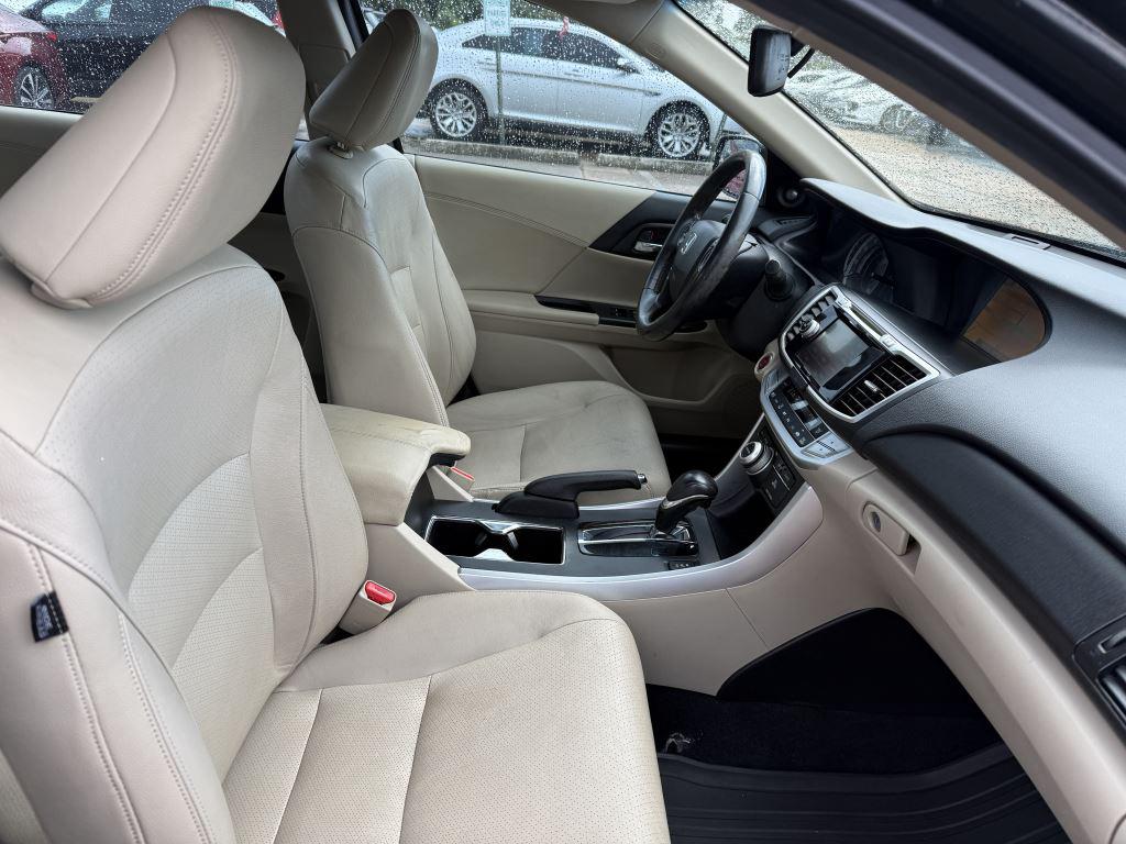 2013 Honda Accord - $9,995