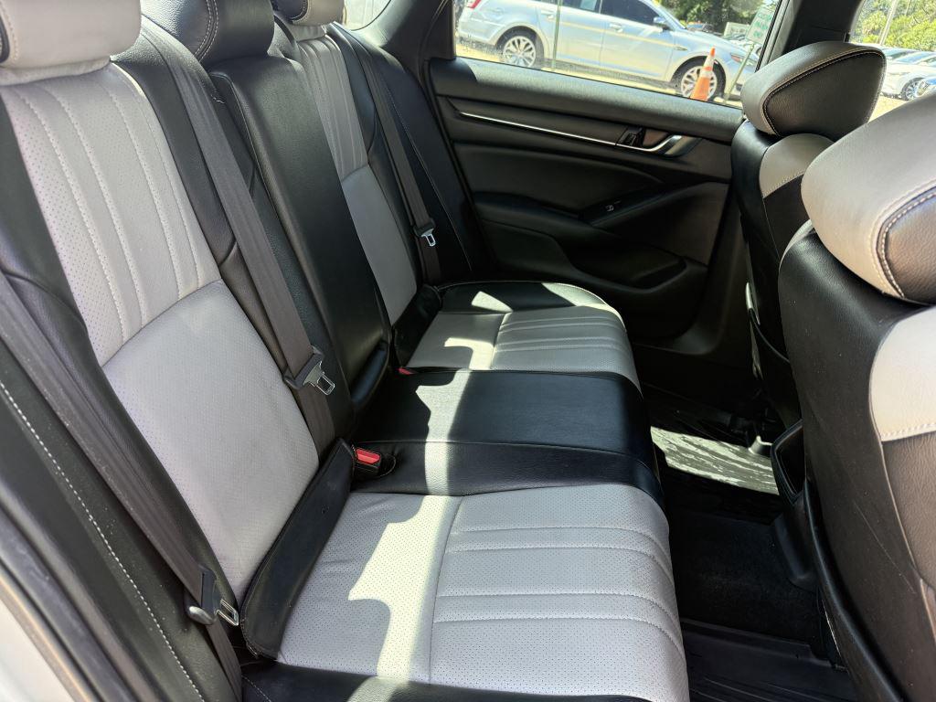 2019 Honda Accord - $15,995