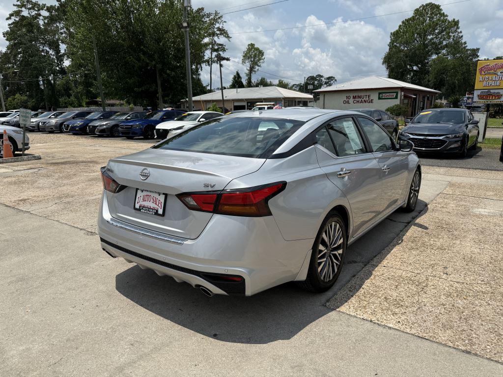 2023 Nissan Altima - $17,995