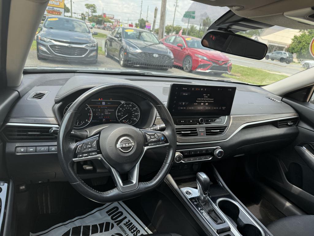 2023 Nissan Altima - $17,995