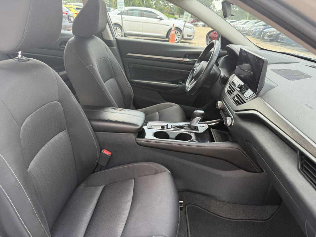 2023 Nissan Altima - $17,995