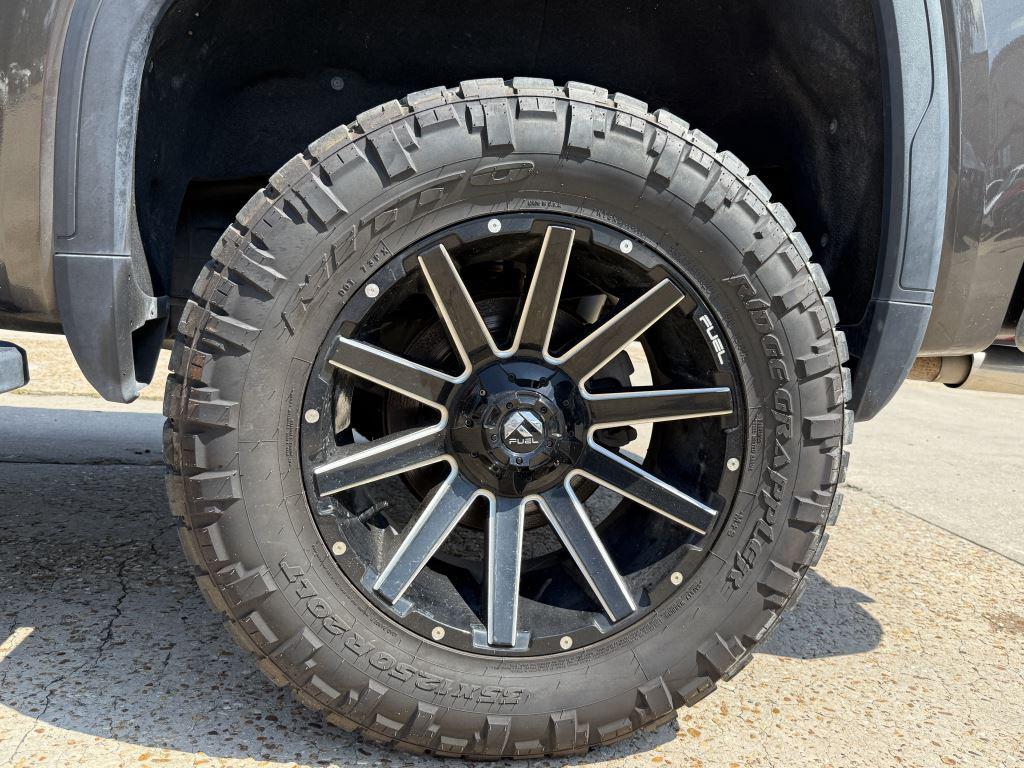 2020 GMC Sierra - $32,995