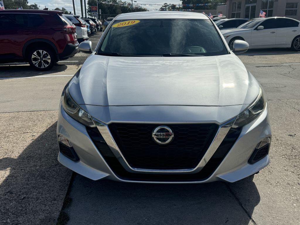 2019 Nissan Altima - $10,995