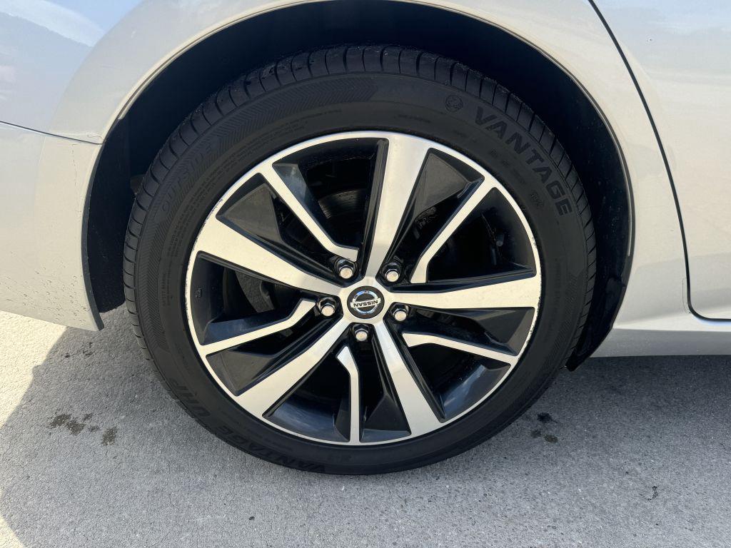 2019 Nissan Altima - $10,995