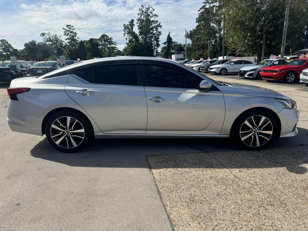2019 Nissan Altima - $10,995