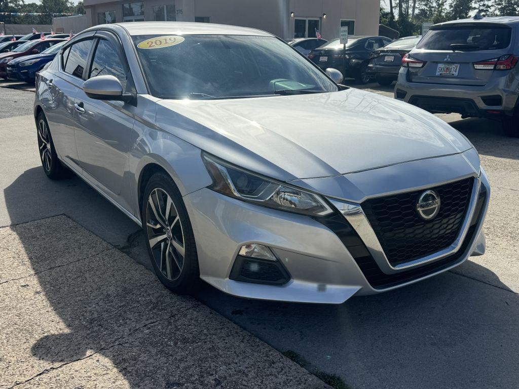 2019 Nissan Altima - $10,995