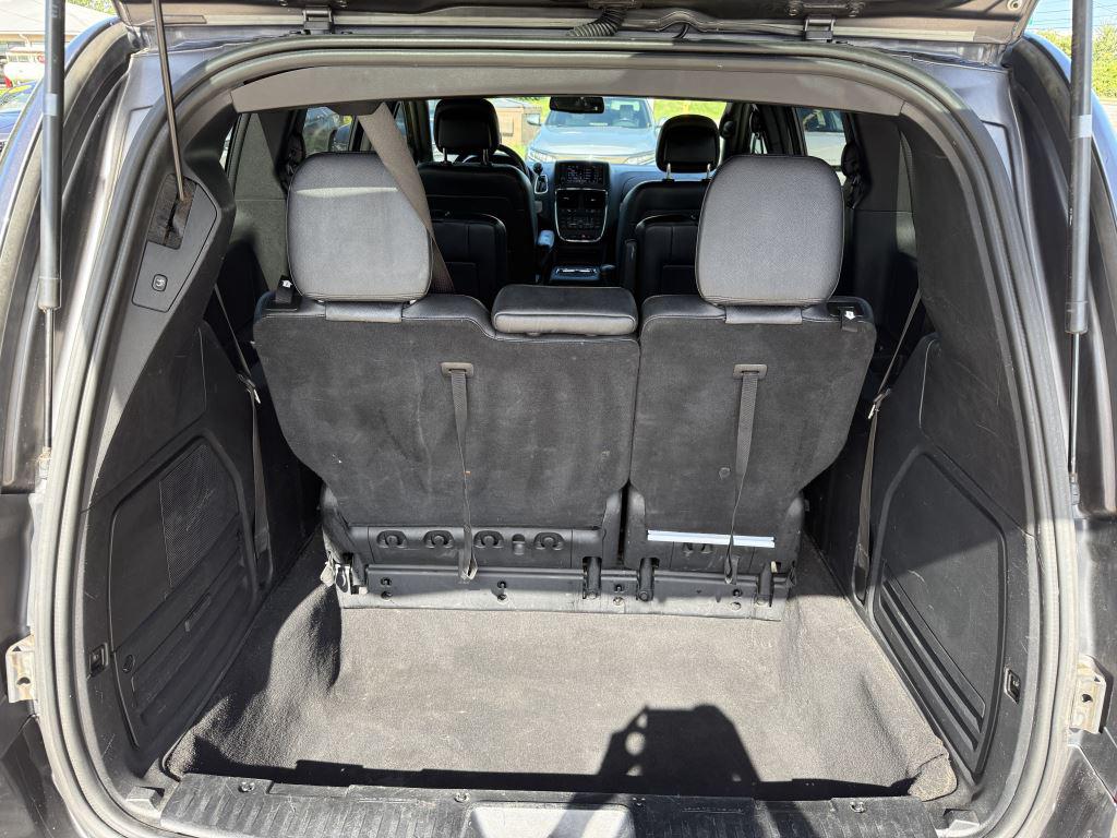 2018 Dodge Grand Caravan - $7,995