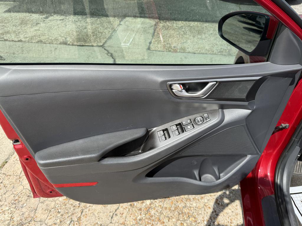 2020 Hyundai Ioniq - $10,995