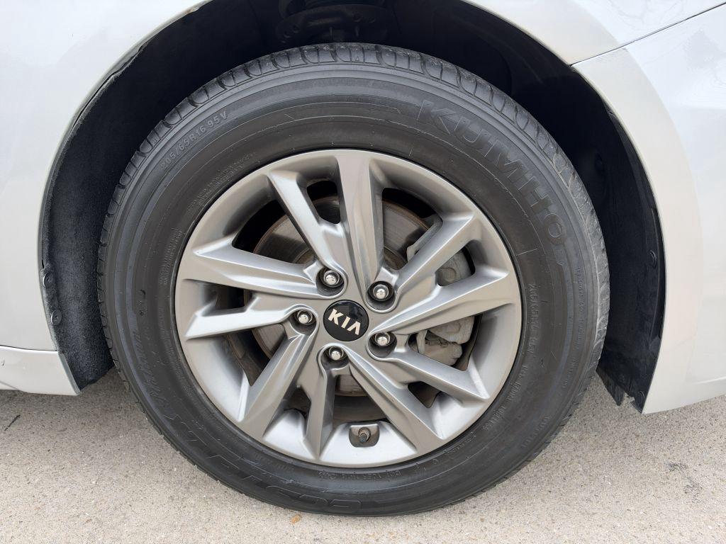 2019 Kia Optima - $11,995
