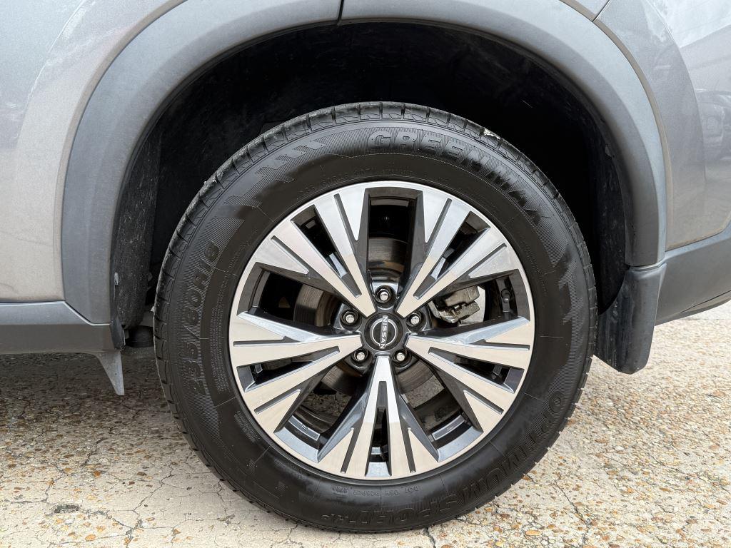 2023 Nissan Rogue - $17,995