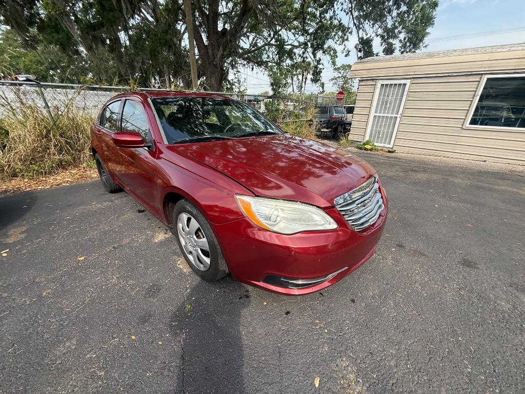 2013 Chrysler 200 LX photo