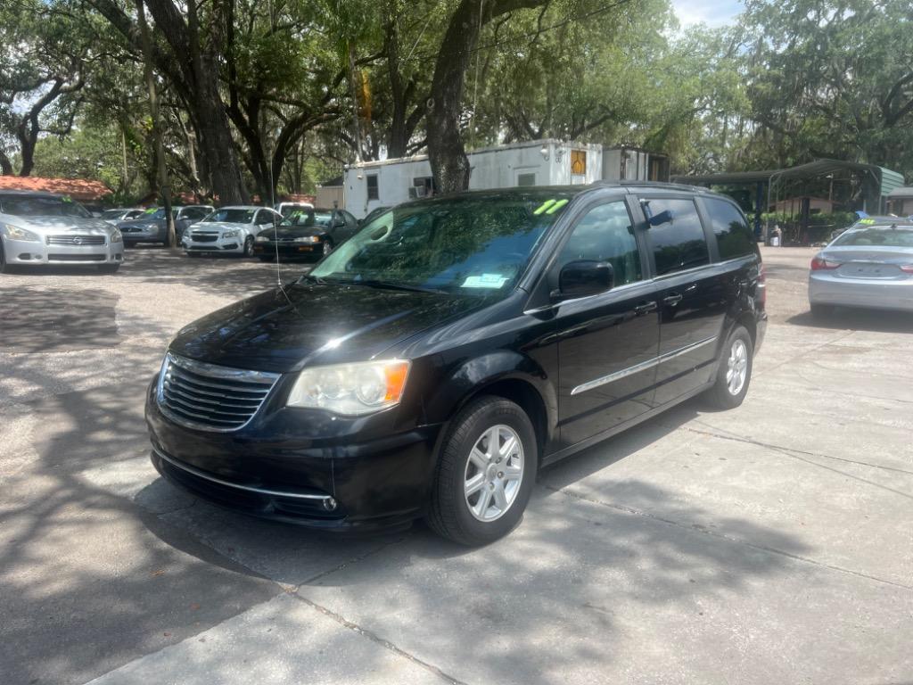 The 2011 Chrysler Town & Country Touring-L photos
