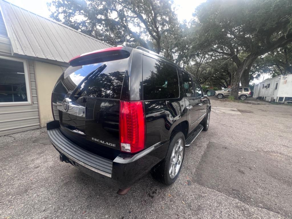 2008 Cadillac Escalade photo